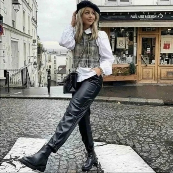 ZARA Black Vegan Faux Leather Pleated Front Pants Size M Blogger Favorite NWT - Picture 4 of 16